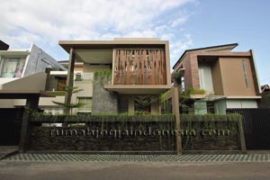 Kolaborasi Langgam Tropis Dengan Goresan Minimalis