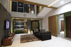 Kolaborasi Langgam Tropis Dengan Goresan Minimalis