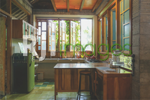 Dapur bernuansa vintage dengan dekorasi minimalis