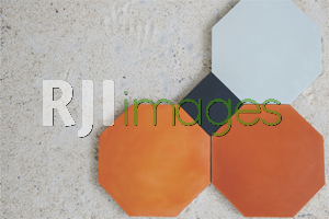 Elegan & Estetik dengan Tegel Klasik Motif Kreatif SOLO DESIGN