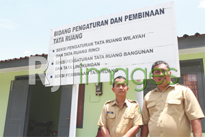 Ir. Wiyana, MT dan Agus Muji Hartono, SE