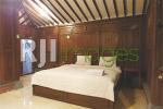 Master bed kamar tipe deluxe room