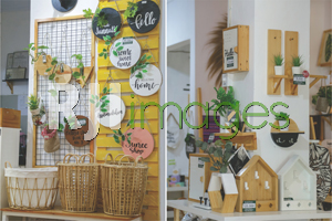 Pernik Unik Dekorasi Estetik Referensi Stiletto Living