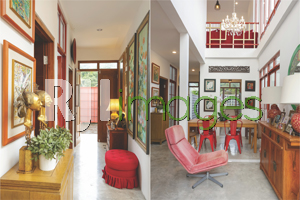 Entrance room didominasi instalasi seni dan Ruang utama bernuansa vintage