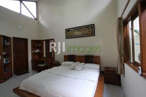 Konsep Hunian Terbuka & Rendah Hati