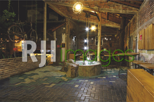 Sumur tua sebagai point of interest di area depan